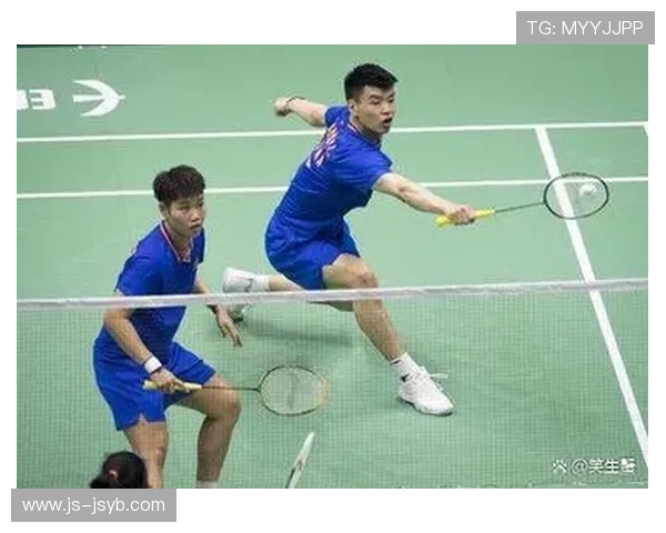 黄东萍大笑迎掌声全场沸腾瞬间